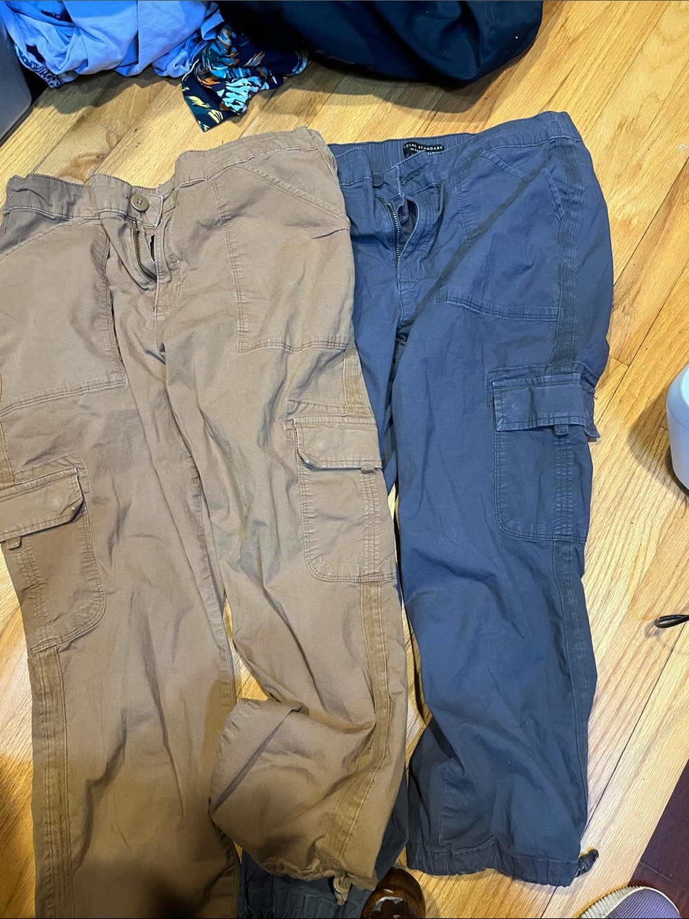 Cargo Pants in Brown and gray - Picture 4 of 5